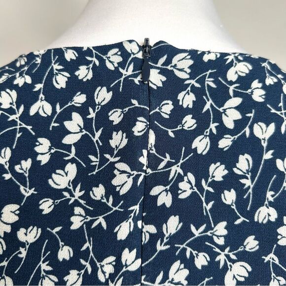 Not for sale  — Reformation Beesley Dress Navy White Floral Flutter Sleeve  Mini - Picture 11 of 14